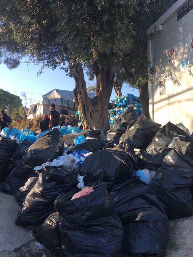 Άρχισε και πάλι η αποκομιδή απορριμμάτων έξω από το ΚΥΤ Μόριας-Ανταποδοτικά ζητά ο Σ.Δαγκλής