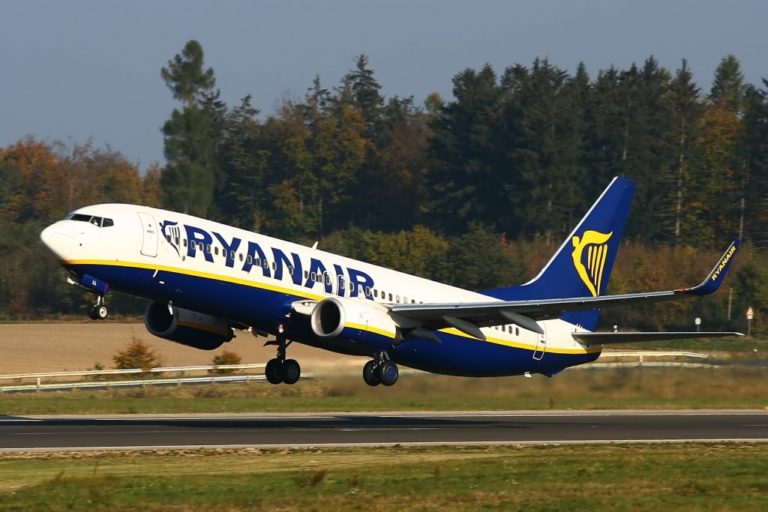14 νέα δρομολόγια από και προς στην Ελλάδα εγκαινιάζει η Ryanair από το καλοκαίρι του 2020