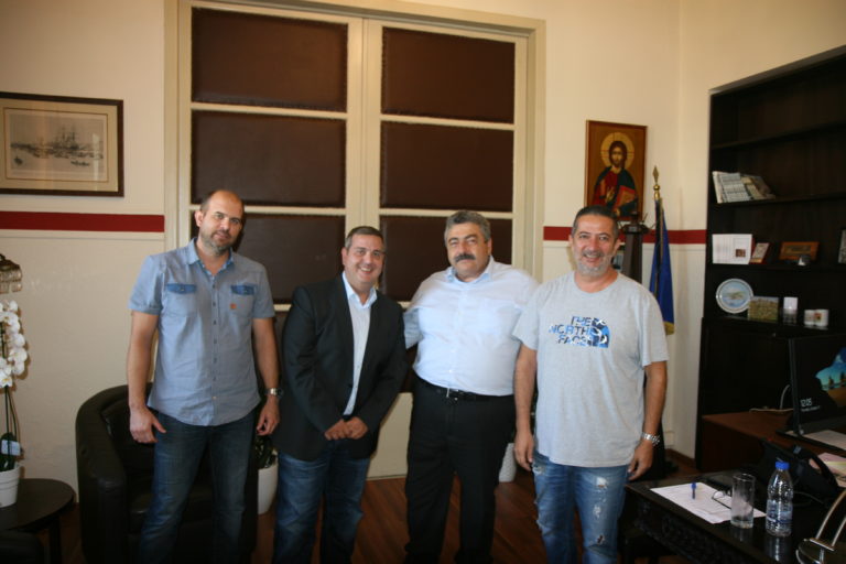 Χανιά: Συνάντηση αντιπροσωπείας του Εμπορικού Συλλόγου με τον Αντιπεριφερειάρχη