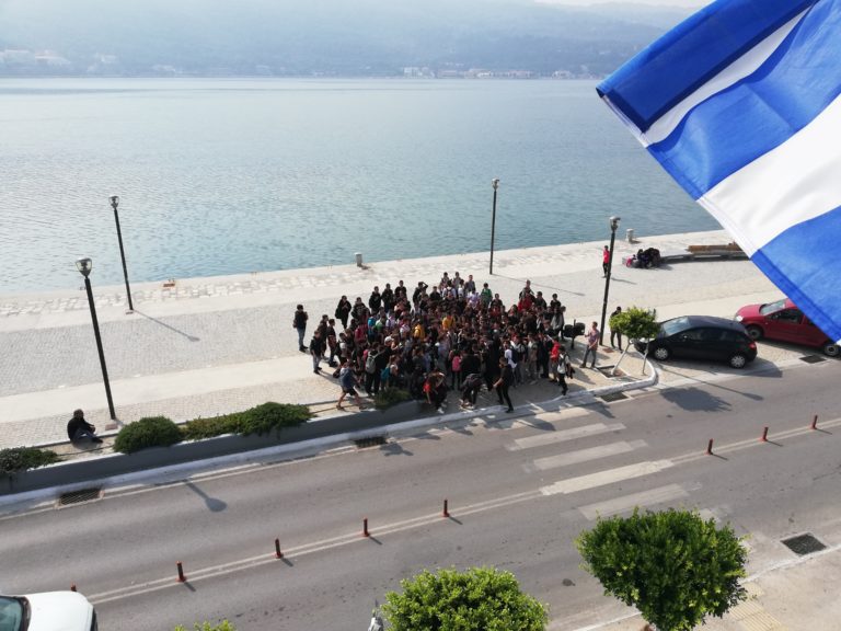 Κατέθεσαν ψήφισμα διαμαρτυρίας στον βουλευτή Σάμου οι μαθητές του ΕΠΑΛ