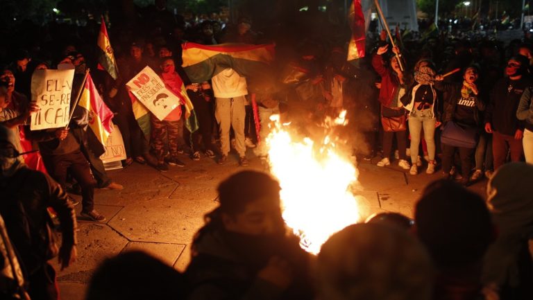 Εν μέσω ταραχών ο Έβο Μοράλες παίρνει προβάδισμα 10 μονάδων