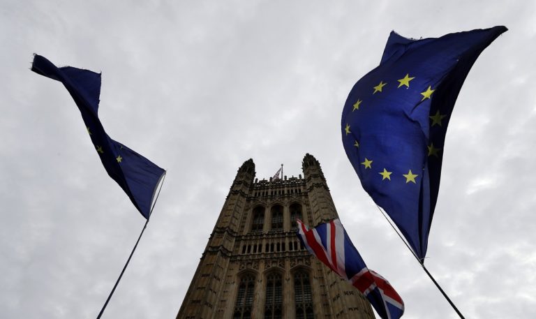 Βρετανία: Πέντε υπουργοί απειλούν με παραίτηση στην περίπτωση του no-deal Brexit