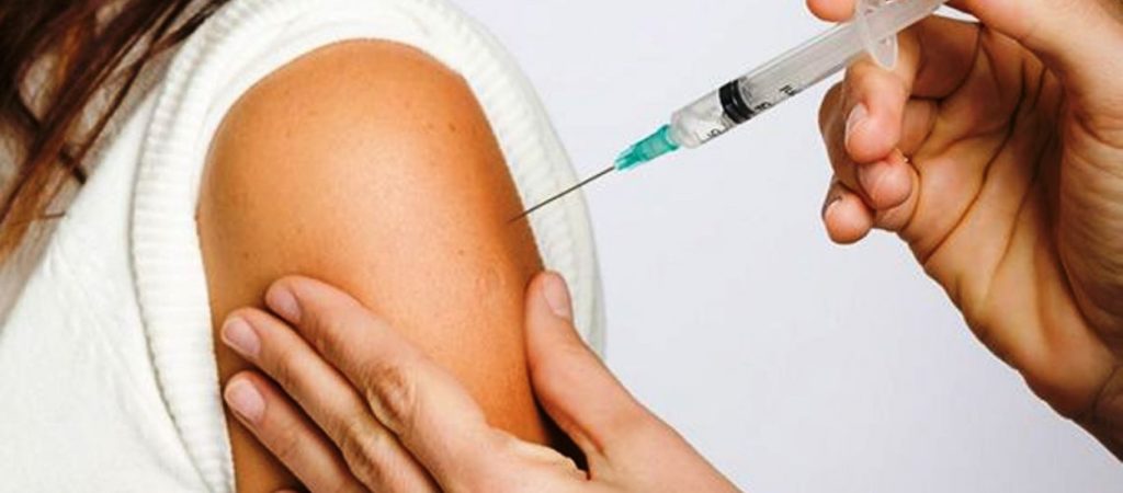 Εθνική Επιτροπή Εμβολιασμών – Αντιγριπικό : Δεν απαιτείται πριν τεστ για Covid-19