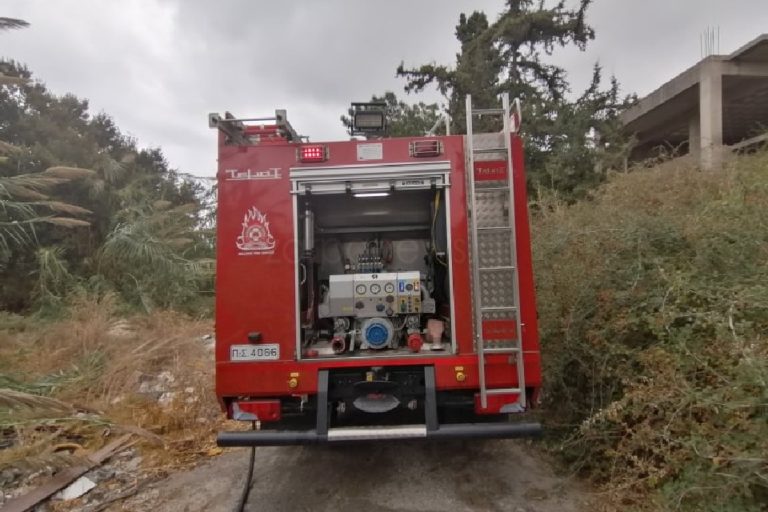 Χανιά: Σβήστηκε η φωτιά σε ανεξέλεγκτο σκουπιδότοπο στην Εθνική
