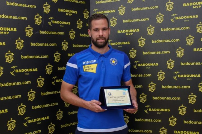 Η βράβευση του MVP Of The Week Βαλεντίνου Βλάχου