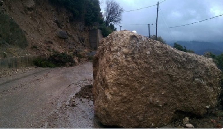 Κακοκαιρία σε όλη τη χώρα-Πλημμύρες, λάσπη και καταστροφές (video+photo gallery)