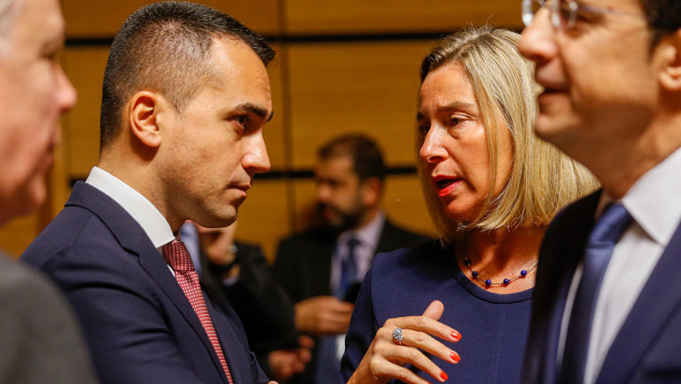 Oι υπουργοί Εξωτερικών της ΕΕ συζητούν για τη λήψη μέτρων σε βάρος της Άγκυρας (video)