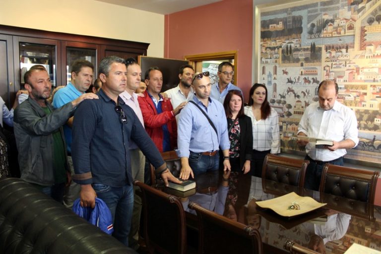 Oρκίστηκαν 17 νέοι υπάλληλοι του ΦΟΣΔΑ