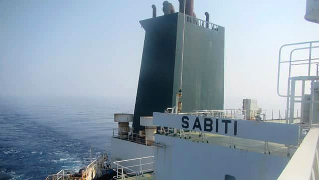 Αλλάζει ρότα το ιρανικό δεξαμενόπλοιο που επλήγη ανοιχτά της Σ. Αραβίας (video)
