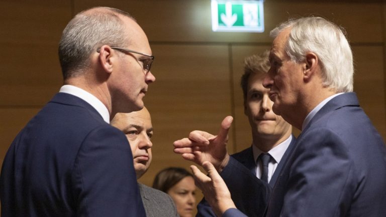 Brexit: Συμπεφωνημένο νομικό κείμενο έως το τέλος της ημέρας ζητά η ΕΕ (video)