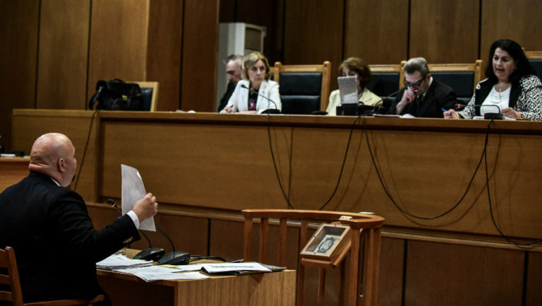 Δίκη Χ.Α: Ναζιστικό παραλήρημα από Μπαρμπαρούση-Παναγιώταρο (video)
