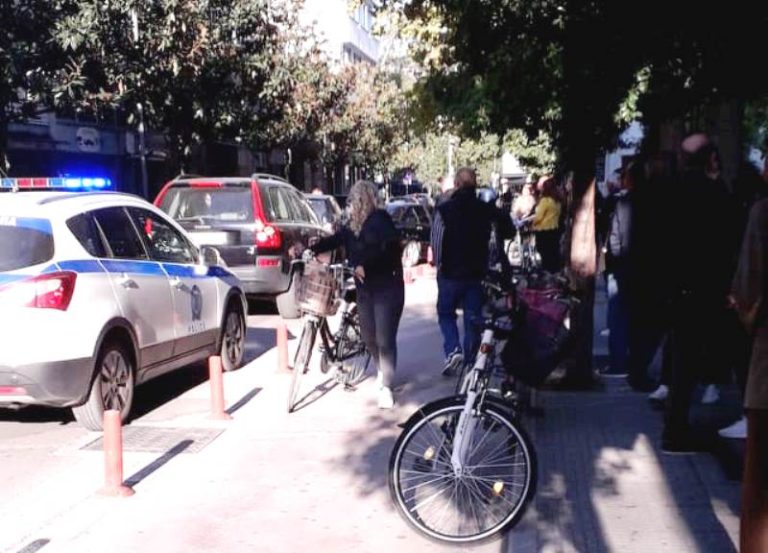 Τρίκαλα: Θερμόαιμος οδηγός ενεπλάκη με αστυνομικούς
