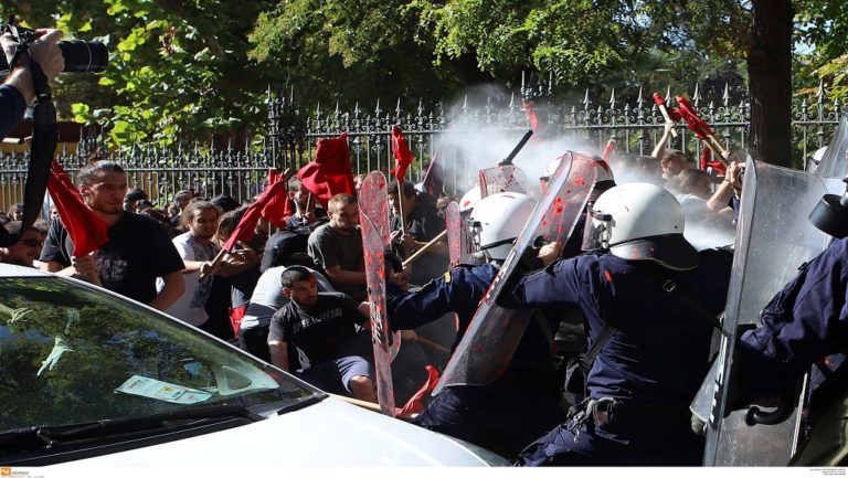 Συλλαλητήριο φοιτητών: ‘Ενταση και τραυματισμός φοιτητή (video)