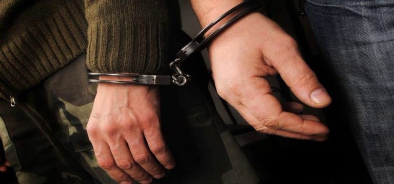 Κέρκυρα: Συλλήψεις για κροτίδες