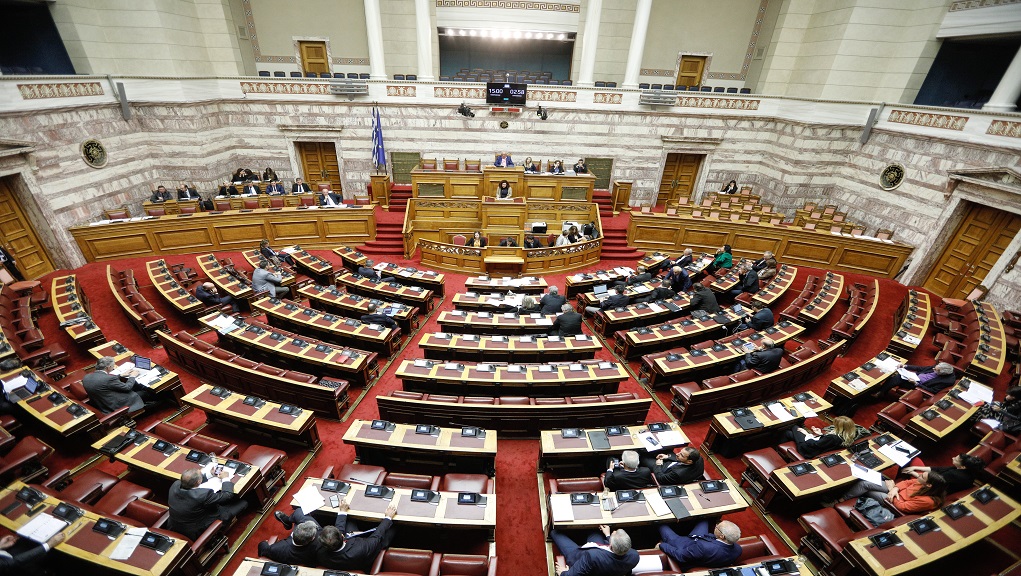 Βουλή: Ακρόαση φορέων επί του φορολογικού- Ανεβαίνουν οι τόνοι (video)