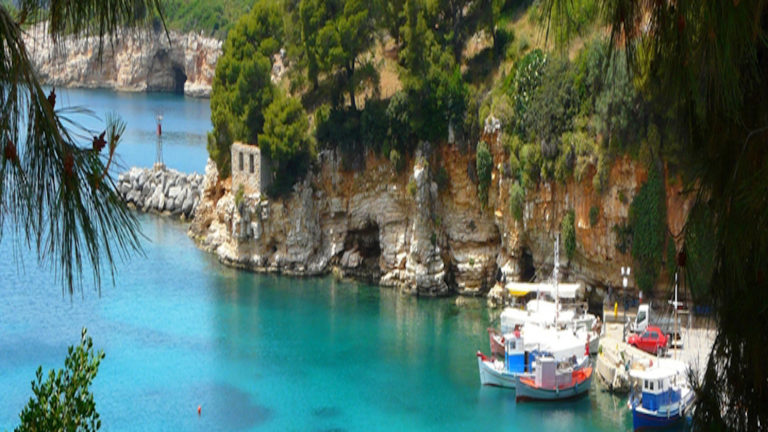 Θύματα τηλεφωνικής απάτης ξενοδόχοι στην Αλόννησο