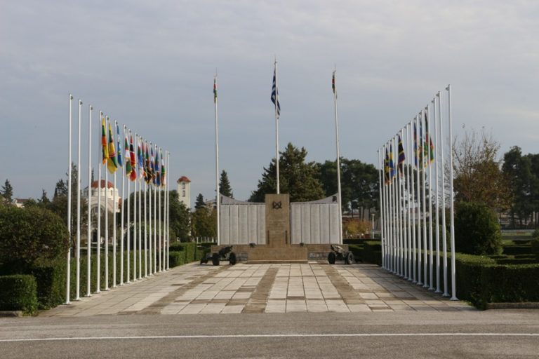 Ιχνηλατήσεις σε 1η Στρατιά και 404 Στρατιωτικό Νοσοκομείο Λάρισας