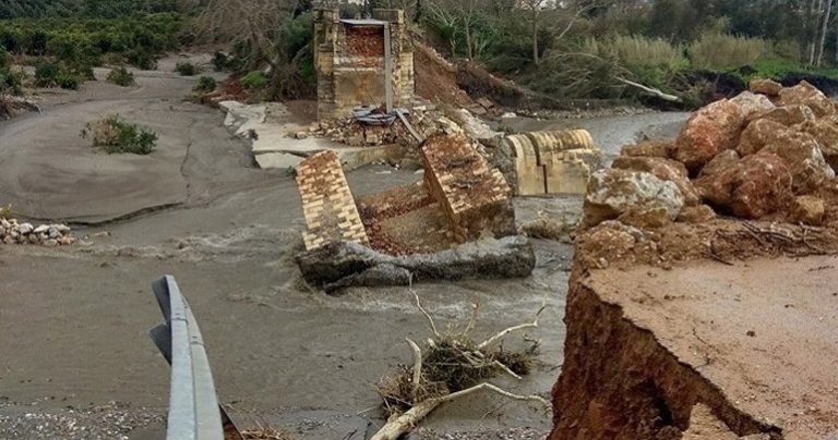 Αποφυγή μετακινήσεων λόγω έντονων καιρικών φαινομένων στο Δήμο Πλατανιά – Προβλήματα σε «ευαίσθητες περιοχές»