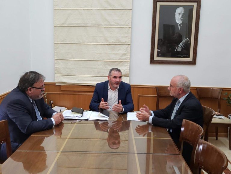 Ολοκληρωμένη υποστήριξη του αγροτικού κόσμου της Κρήτης για την καλλιέργεια αρωματικών και φαρμακευτικών φυτών