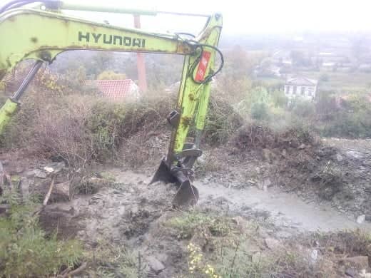 Καθαρίζει ρέματα ο δήμος Μυτιλήνης