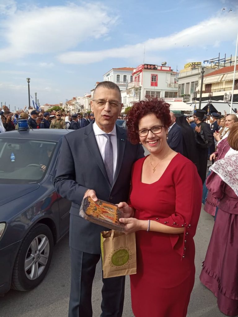 Ανοίγουν τις πόρτες για τους πολυτέκνους τα  στρατιωτικά πρατήρια