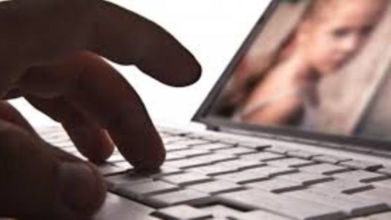 Συνελήφθη 39χρονος με πορνογραφικό υλικό νηπίων