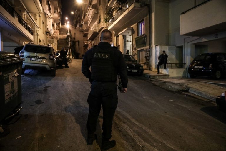 Συνεχίζονται οι έρευνες για την «Επαναστατική Αυτοάμυνα» (video)