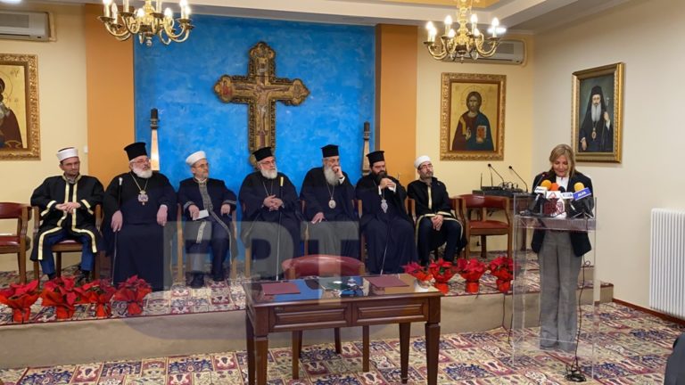 Διακήρυξη ενάντια στην ενδοοικογενειακή βία υπέγραψαν οι 4 Μητροπολίτες και οι 3 Μουφτήδες της Θράκης