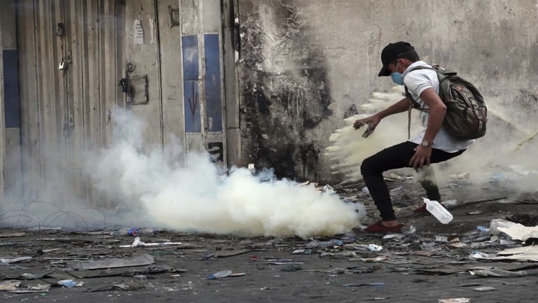 ΟΗΕ: Φονικά δακρυγόνα στο Ιράκ- Ξεπέρασαν τους 310 οι νεκροί