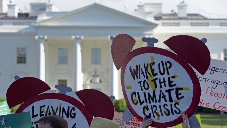 Κατακραυγή για την αποδέσμευση των ΗΠΑ από τη διεθνή συμφωνία για το Κλίμα