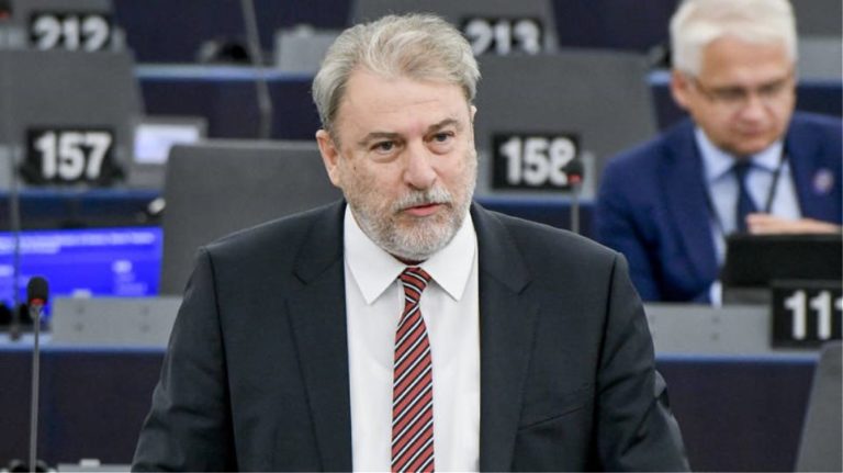 Στην Σάμο ο πρώην ευρωβουλευτής Νότης Μαριάς
