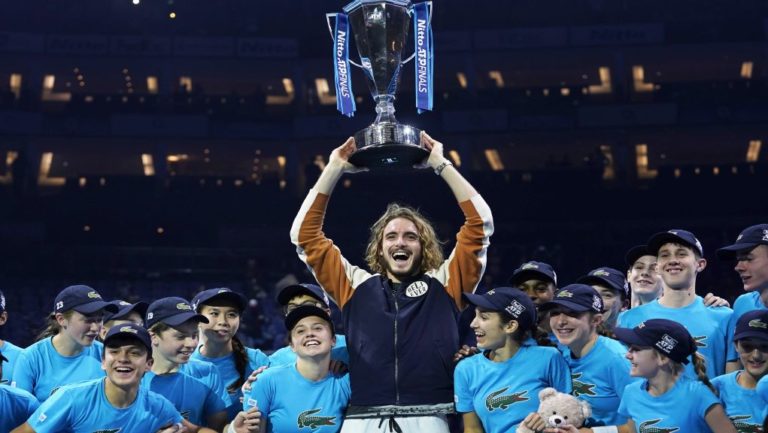 Θρίαμβος Τσιτσιπά που κατέκτησε το ATP Finals (video)