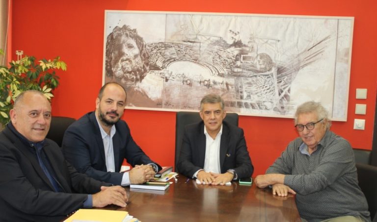 Κλιμάκιο της Κολυμβητικής Ομοσπονδίας στην Περιφέρεια Θεσσαλίας