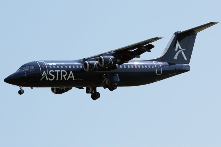 Η αεροπορική εταιρία ASTRA “κατέβασε” τα φτερά της και στην Ικαρία