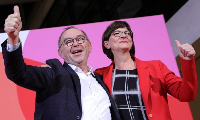 Νόρμπερτ Βάλτερ-Μπόργιανς και Σάσκια Έσκεν η νέα ηγεσία του SPD στη Γερμανία