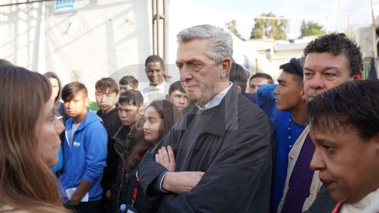 Ύπατος Αρμοστής του ΟΗΕ από τη Μυτιλήνη: “Η Ευρώπη δε βοήθησε όσο θα έπρεπε την Ελλάδα, αλλά και η κυβέρνηση πρέπει να ενεργεί πιο αποτελεσματικά”
