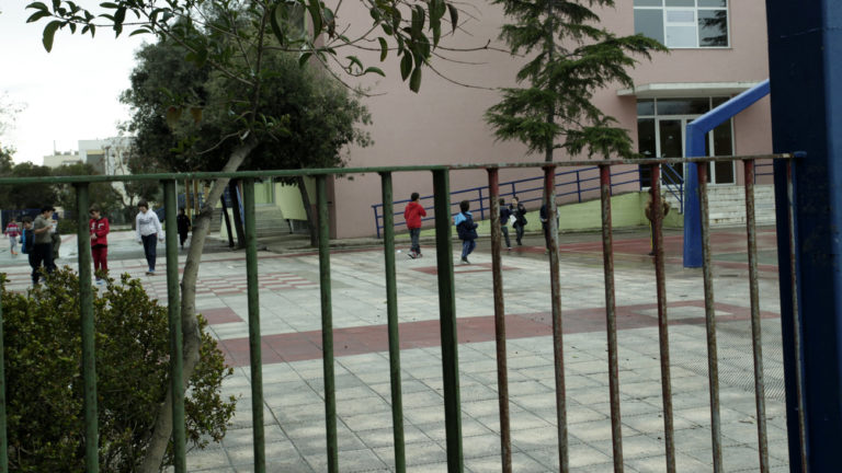 Ηράκλειο: Σε δίκη τον Απρίλιο ο μαθητής που απείλησε με όπλο συμμαθητή του
