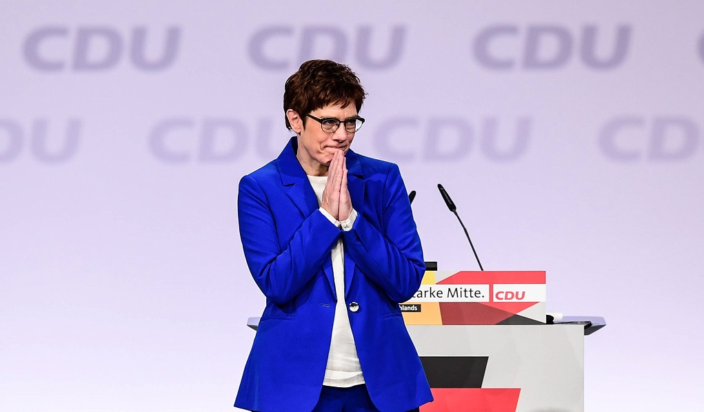 Γερμανία – Συνέδριο CDU “Στηρίξτε με ή παραιτούμαι”