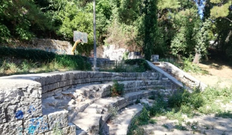 Ανάπλαση των πάρκων Λακκωμάτων- Κουραμπά