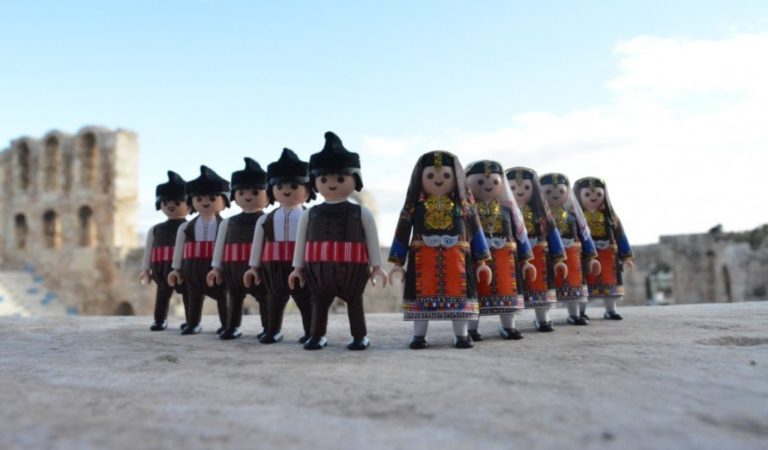 Τα Playmogreek με τις παραδοσιακές φορεσιές παρουσιάζονται στην Ορεστιάδα