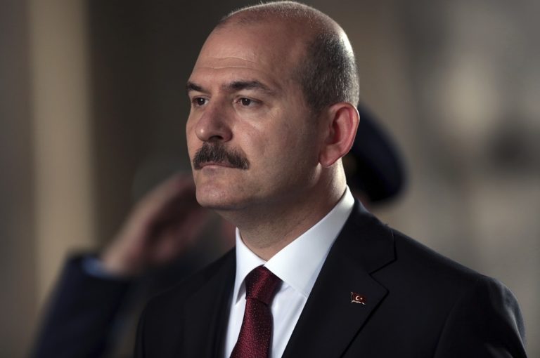 Τούρκος ΥΠΕΣ: Η Τουρκία δεν είναι “ξενοδοχείο” για τα μέλη του Ισλαμικού Κράτους