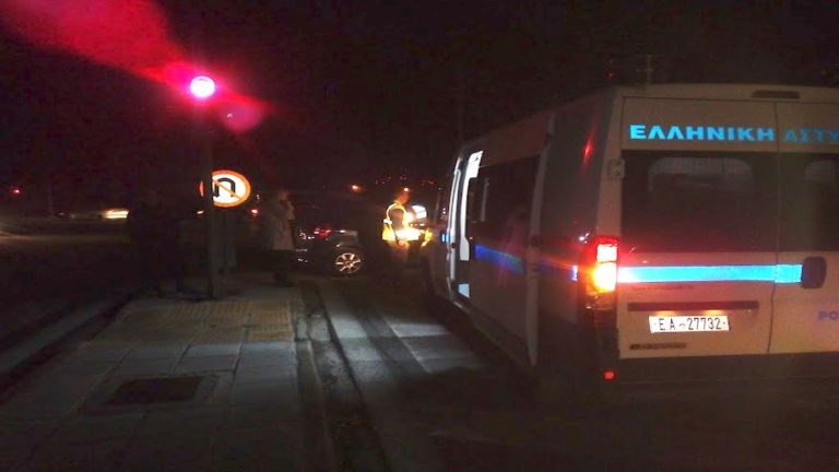 Σύγκρουση αυτοκινήτου με φορτηγό στον Περιφερειακό