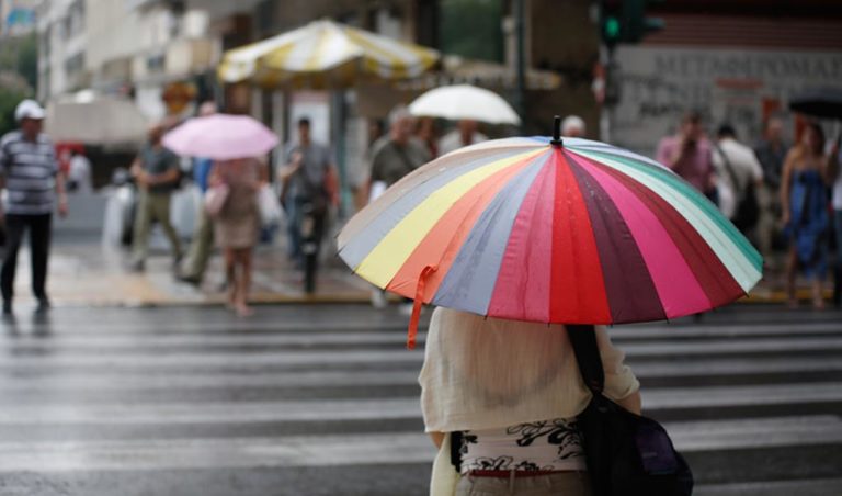 Για άστατο καιρό με τοπικές καταιγίδες προειδοποιούν οι μετεωρολόγοι