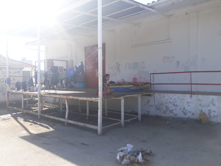 Πτολεμαΐδα: Άστεγη Ρομά μητέρα έξι παιδιών