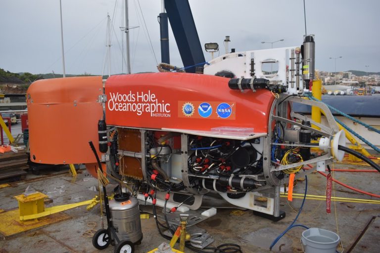 Η NASA στη Σαντορίνη δοκιμάζει τεχνολογίες για εξερεύνηση εξωγήινων ωκεανών (photos)
