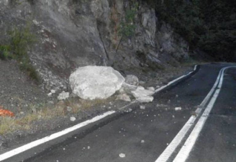 Καλαμάτα: Κλειστή λόγω κατολίσθησης η παλαιά Εθνική Οδός προς Σπάρτη