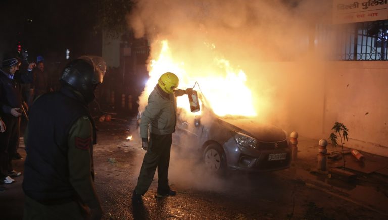 Ινδία: Νέες βίαιες συγκρούσεις με νεκρούς και τραυματίες