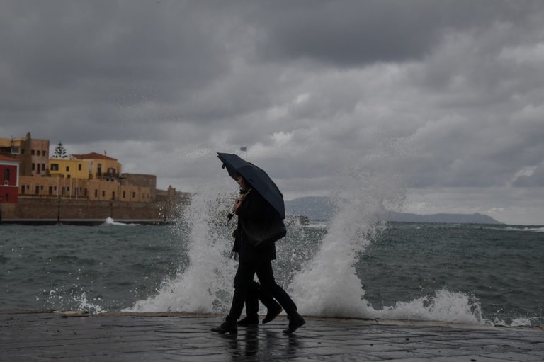 Κακοκαιρία σε Ήπειρο, Δυτ. Ελλάδα, Αιγαίο-Πότε θα εξασθενήσουν τα φαινόμενα-Η πρόγνωση (video)