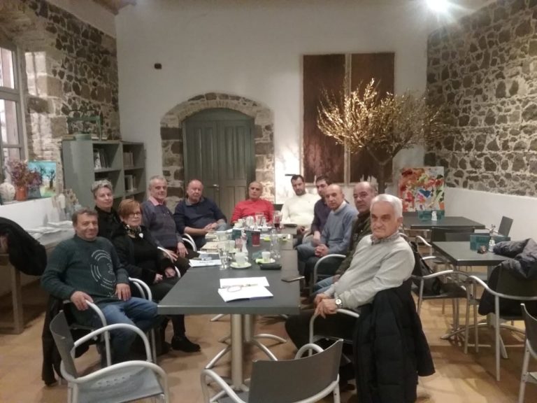 Συνάντηση ΣΥΜΠΑΡΑΤΑΞΗ ΠΟΛΙΤΩΝ με τυροκόμους, για το πως μπορούμε να βγούμε από την αδιέξοδη αντιπαλότητα μεταξύ παραγωγών και τυροκόμων