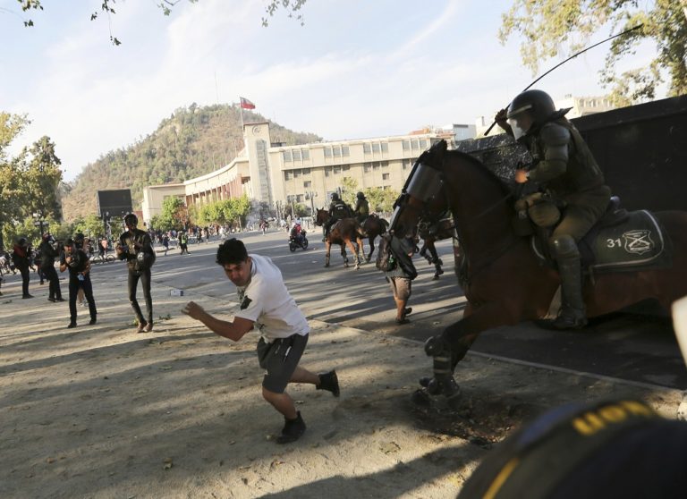 Τον Απρίλιο δημοψήφισμα για την κατάρτιση νέου Συντάγματος στη Χιλή